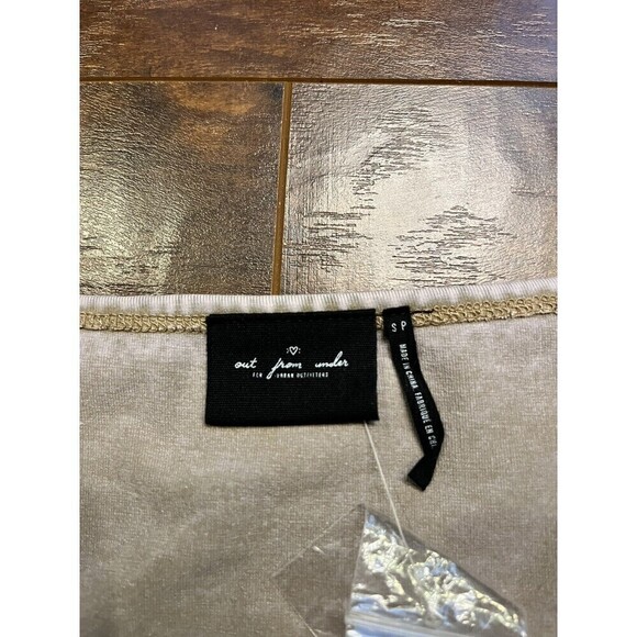 Out From Under Urban Outfiters Long Sleeve Button Down Cropped Cardigan NWT Smal - Picture 5 of 8